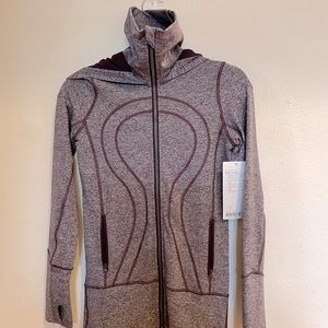 NWT lululemon stride ii jacket size 2